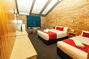 All Travellers Motor inn