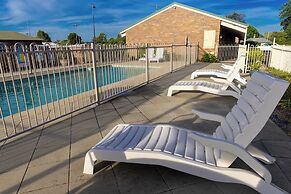 All Travellers Motor inn