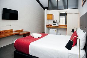 All Travellers Motor inn