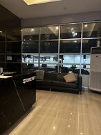 Hubomoto Avida Suites