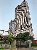 Modern Style Suite at Embarcadero Apartment Bintaro