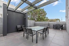 Gorgeous 5 Bedroom - Golf Course Views