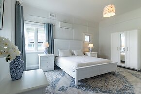 Bay Vista Cottage by the BnB Collection