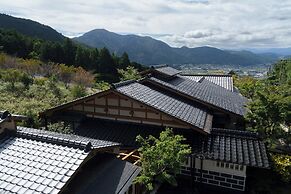 Yufuin Geihinkan Torigoebettei