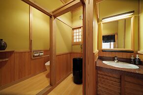 Yufuin Geihinkan Torigoebettei