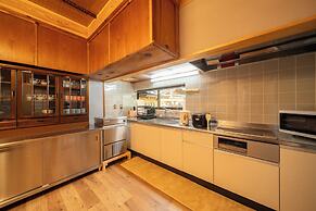 Yufuin Geihinkan Torigoebettei