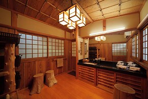 Yufuin Geihinkan Torigoebettei