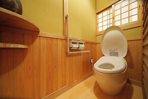 Yufuin Geihinkan Torigoebettei