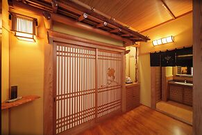 Yufuin Geihinkan Torigoebettei