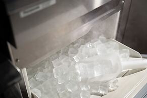 Yufuin Geihinkan Torigoebettei