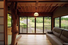 Yufuin Geihinkan Torigoebettei