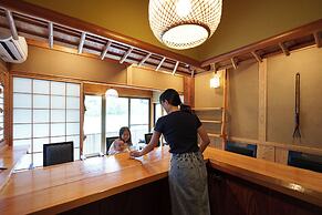 Yufuin Geihinkan Torigoebettei