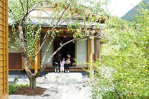 Yufuin Geihinkan Torigoebettei