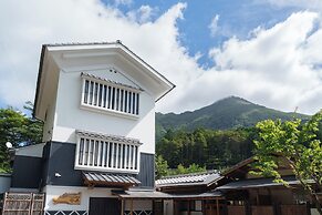 Yufuin Geihinkan Kura