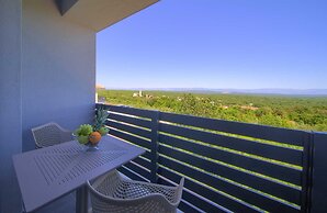 Villa Astrum With Heated Pool Jacuzzi and Sauna