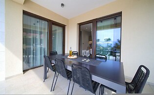 Villa Lord With Heated Pool Jacuzzi and Sauna