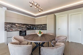 Villa Vista With Private Pool and Sauna