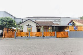 Villa D'Maguwo Suites