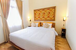 Villa D'Maguwo Suites