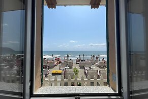 La Casa Sulla Spiaggia - On The Beach