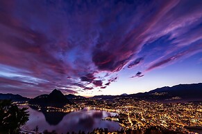 Emotion Lake View in Capo Lago