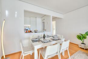 Honeymoon With Stunning View