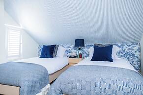 6guests-beachnearby-familyfriendly-petsok-parking