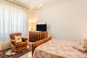 Casa Delle Querce in Lucca