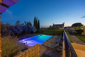 Vila Aryana With Pool