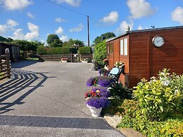 Fox's Lair Farmhouse for Panoramic Views