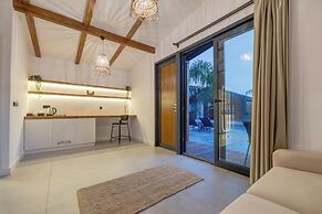 Rota Kilidonia Karaöz Suites&Villas