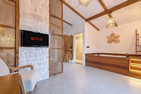 Rota Kilidonia Karaöz Suites&Villas