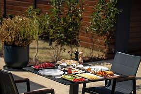 Rota Kilidonia Karaöz Suites&Villas