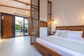 Rota Kilidonia Karaöz Suites&Villas