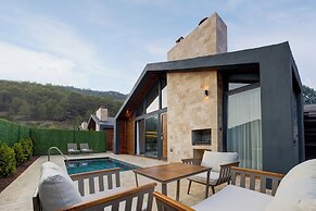 Rota Kilidonia Karaöz Suites&Villas