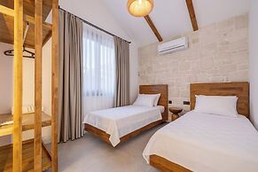 Rota Kilidonia Karaöz Suites&Villas
