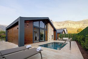 Rota Kilidonia Karaöz Suites&Villas