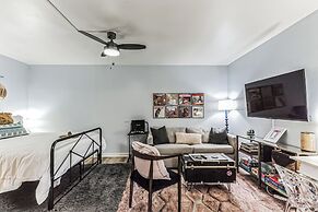 Trendy Studio for 4 w/ Community Pool!