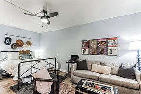 Trendy Studio for 4 w/ Community Pool!