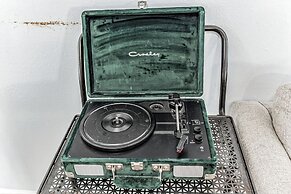 Trendy Studio for 4 w/ Community Pool!