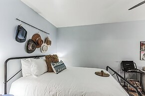 Trendy Studio for 4 w/ Community Pool!