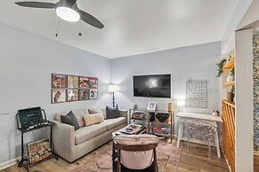 Trendy Studio for 4 w/ Community Pool!