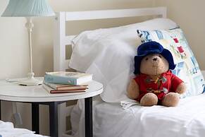 B6 Masts in Torquay With 3 Bedrooms and 2 Bathrooms