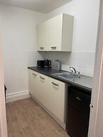 Family Friendly One Bedroom Apartment w King Bed