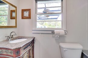 Valdosta Home: Bar, Bbq, Fire Pit + More!