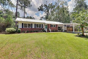 Valdosta Home: Bar, Bbq, Fire Pit + More!