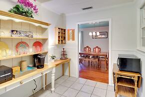 Valdosta Home: Bar, Bbq, Fire Pit + More!