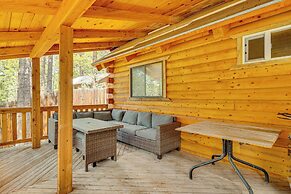 Alpine Cabin w/ Deck: 3 Mi to Luna Lake!