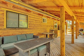 Alpine Cabin w/ Deck: 3 Mi to Luna Lake!