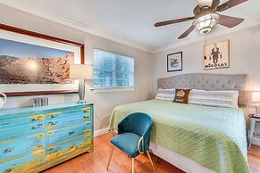 7 Mi to Downtown Tampa: Home w/ Fire Pit & Grill!